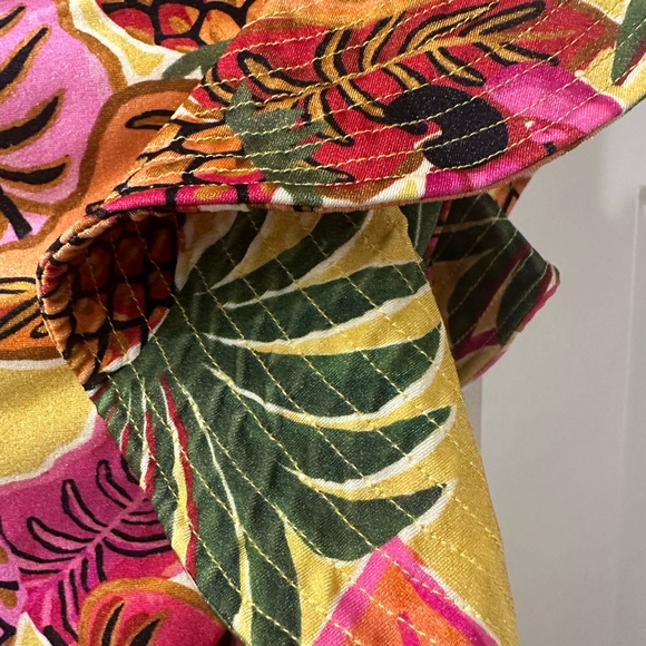 FARM Rio Vibrant Tropical One Piece - Picture 5 of 5